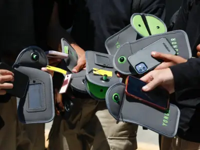 Could there be a statewide cell phone ban in Mass. schools by fall?