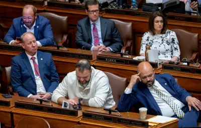 Minnesota lawmakers grit teeth, pass state budget in crammed special session