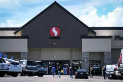 Safeway’s plan to close 10 Colorado stores sparks concern over access to groceries, job losses
