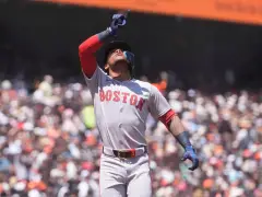 Ceddanne Rafaela atones for defensive miscue, clubs game-winner homer