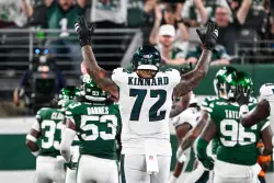 Report: Eagles trade OL Darian Kinnard to the Packers