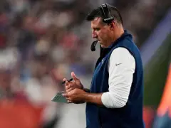 Mike Vrabel continues to preach tough love, set high standards for Drake Maye