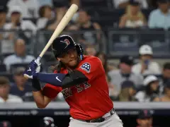 Watch: Squirrel on the loose visits Red Sox’ Jhostynxon Garcia at the plate during MLB debut
