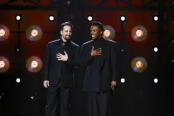 Leslie Odom Jr., Jonathon Groff reprise 'Hamilton' roles for original cast's reunion at Tony Awards