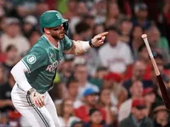 Trevor Story gives Red Sox MLB-best 10th walk-off win of season and a 2-1 victory over Marlins