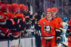 Flyers acquire Trevor Zegras from Ducks, get their center