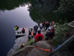 Crews recover body after man drowns at Becket Quarry